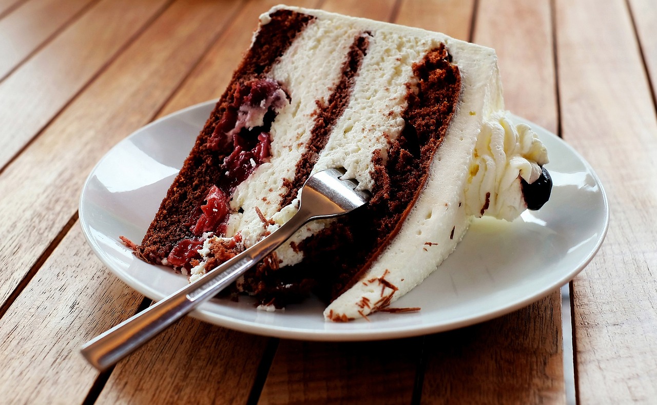 Frosty Red Velvet Cake